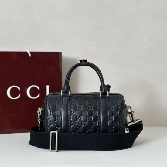 Premio Repliche Borsa da viaggio piccola Gucci GG Emblem da uomo 855789 Nero Imitazione Outlet Online