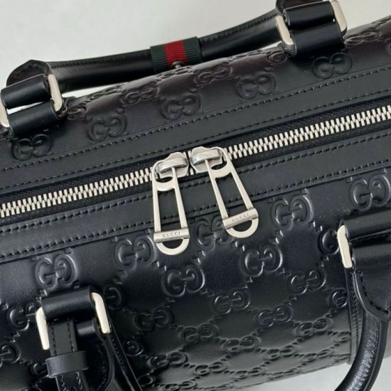 Premio Repliche Borsa da viaggio piccola Gucci GG Emblem da uomo 855789 Nero Imitazione Outlet Online