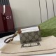 Premio Repliche Porta carte Gucci GG Emblem con cinturino 819121 Marrone Imitazione Outlet Online