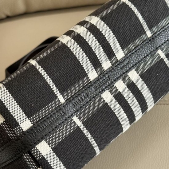 Premio Repliche Borsa tote Burberry Mini Reversible Bloomsbury Check nera/Blu Imitazione Outlet Online