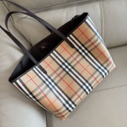 Premio Repliche Borsa tote Burberry Bloomsbury Highlands reversibile media Imitazione Outlet Online
