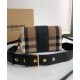 Premio Repliche Borsa a tracolla piccola con fibbia Burberry Nera Imitazione Outlet Online