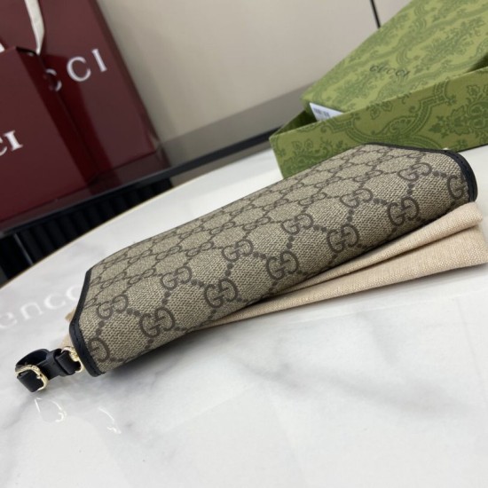 Premio Replica Portafoglio Gucci GG Emblem Zip Around 821803/819122 Nero Imitazione Outlet Italia