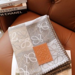 Premio Replica Coperta cashmere a quadri Loewe Anagram Beige 135 x 170 Imitazione Outlet Italia