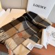 Premio Replica Sciarpa Loewe double-face cashmere con motivo a scacchi 30 x 180 Imitazione Outlet Italia