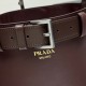 Premio Replica Borse a secchiello con fibbia Prada Borgogna Imitazione Outlet