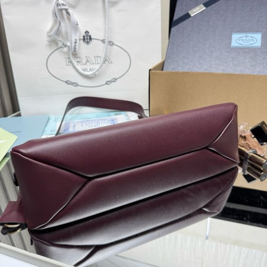 Premio Replica Borsa a tracolla Prada Aimée media bordeaux Imitazione Outlet