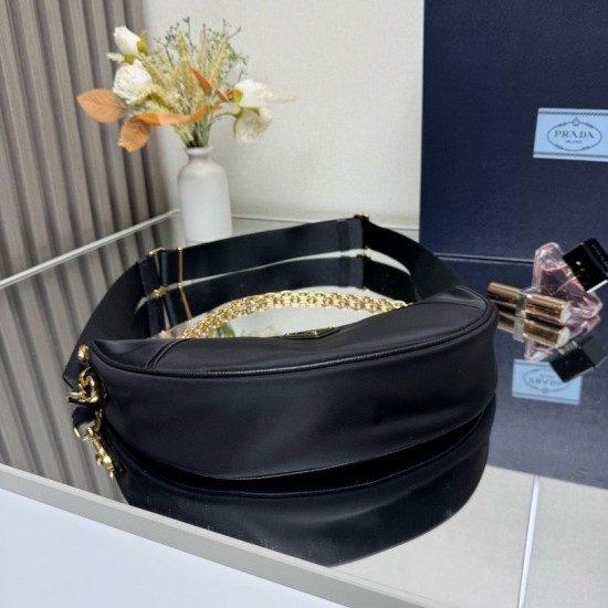 Premio Replica Borsa a tracolla Prada Re-Nylon Demi-Lune 1BH222 nera Imitazione Outlet