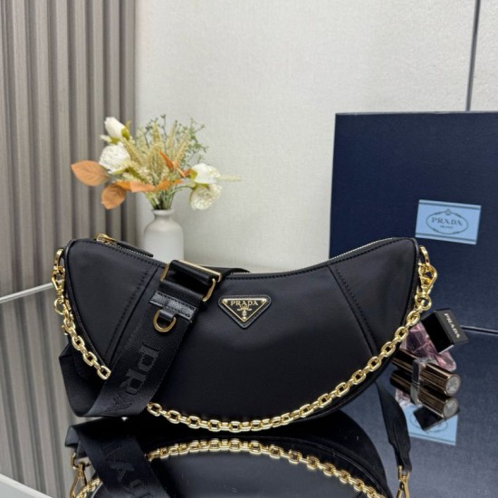 Premio Replica Borsa a tracolla Prada Re-Nylon Demi-Lune 1BH222 nera Imitazione Outlet