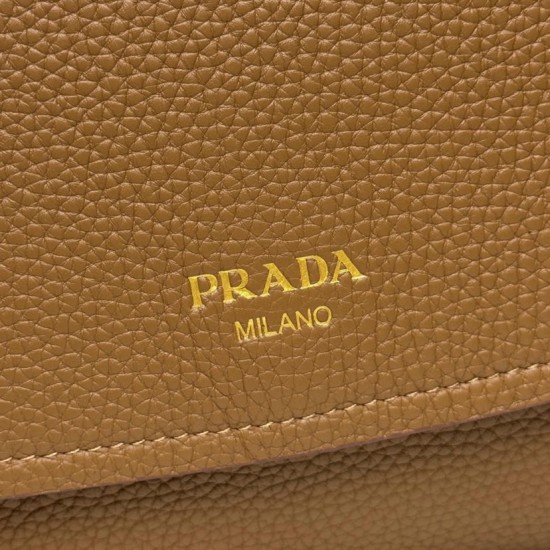 Premio Replica Borsa a tracolla Prada messenger 2VD069 marrone Imitazione Outlet