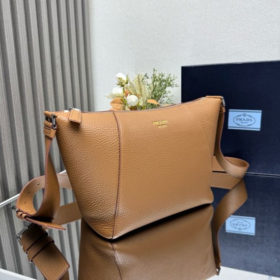 Premio Replica Borsa a tracolla Prada messenger 2VH178 Marrone Imitazione Outlet