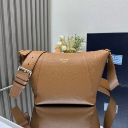 Premio Replica Borsa a tracolla Prada messenger 2VH178 Marrone Imitazione Outlet