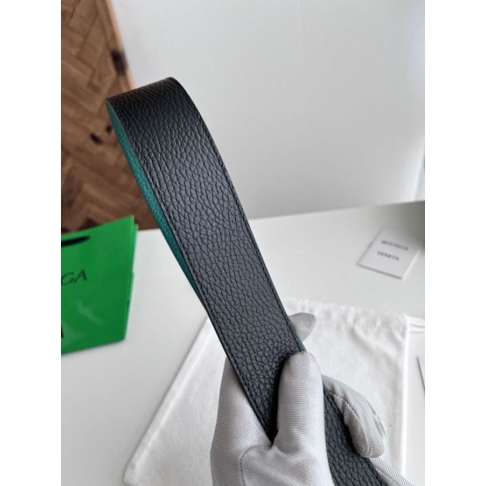 Replica Premium Cintura reversibile in pelle da uomo BV Nero/Blu Imitazione Outlet