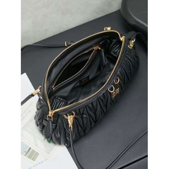 Replica Premium Pochette Miu Miu Caprice trapuntata nappa 5BF130 Nero Imitazione Outlet