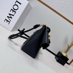 Repliche Borsa a tracolla media Loewe Ola nera Falso online Replica Premium Borsa a tracolla media Loewe Ola nera Imitazione Outlet
