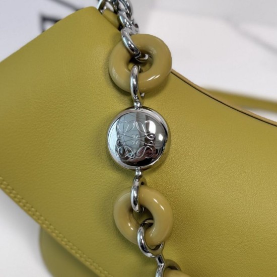 Repliche Borsa a tracolla media Loewe Ola Giallo Falso online Replica Premium Borsa a tracolla media Loewe Ola Giallo Imitazione Outlet