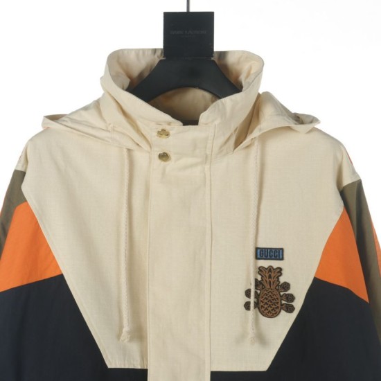 Perfetto Replica Giacca Gucci con cappuccio e tasca con cerniera ricamata Imitazione Outlet