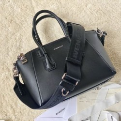 Replica Borsa Givenchy Antigona piccola Nero Imitazione Outlet Online