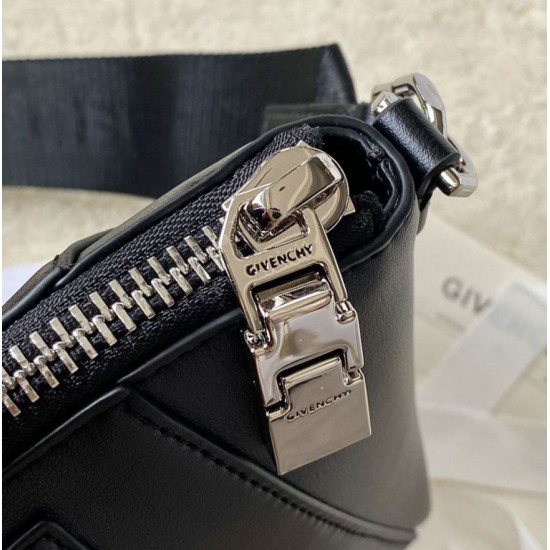 Replica Borsa Givenchy Antigona piccola Nero Imitazione Outlet Online