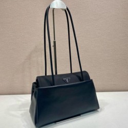 Replica Borsa Prada Passage di medie dimensioni con patta Re-Nylon 1BA495 Nero Imitazione Outlet Online