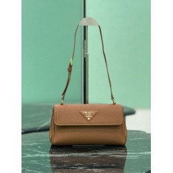 Replica Borsa a tracolla Prada con patta 1BN022 marrone Imitazione Outlet Online