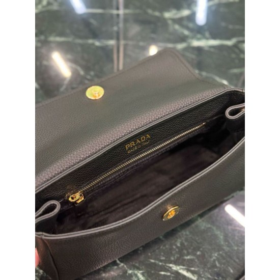 Replica Borsa a tracolla Prada con patta 1BN022 Nero Imitazione Outlet Online