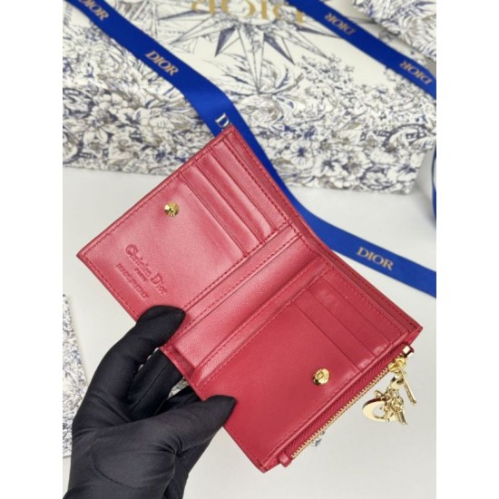 Replica Portacarte Lady Dior con patta e liconica impuntura Cannage Rossa Imitazione Outlet Online