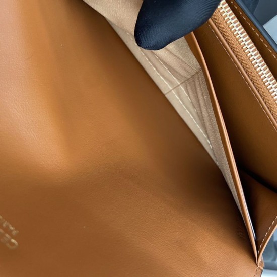 Replica Portafoglio grande Celine in tela con chiusura a trionfo Imitazione Outlet Online