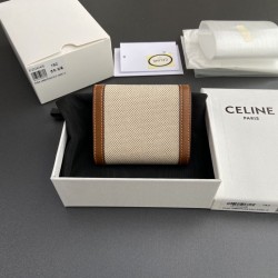 Replica Portafoglio piccolo Celine con patta pelle di vitello con motivo Triomphe Marrone Imitazione Outlet Online
