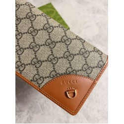Replica Portafoglio continentale Gucci con emblema GG 821802 marrone Imitazione Outlet Online