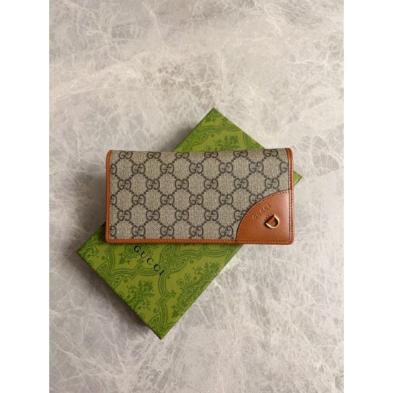 Replica Portafoglio continentale Gucci con emblema GG 821802 marrone Imitazione Outlet Online