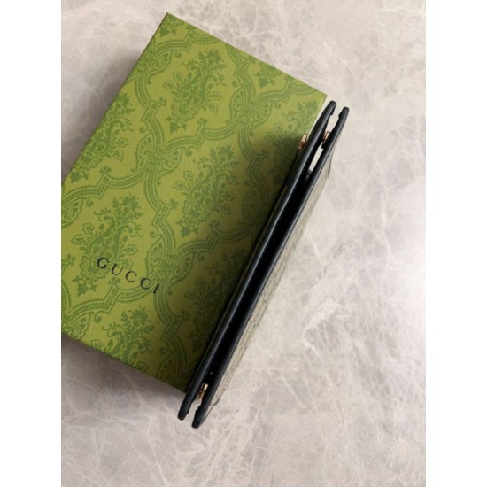 Replica Portafoglio continentale Gucci con emblema GG 821802 Nero Imitazione Outlet Online