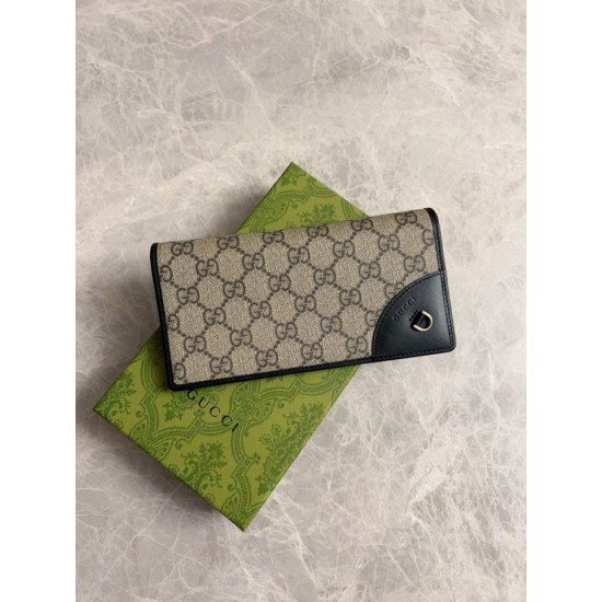 Replica Portafoglio continentale Gucci con emblema GG 821802 Nero Imitazione Outlet Online