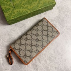 Replica Portafoglio Gucci GG Supreme con cerniera 821803 Marrone Imitazione Outlet Online