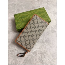 Replica Portafoglio Gucci GG Supreme con cerniera 821803 Marrone Imitazione Outlet Online