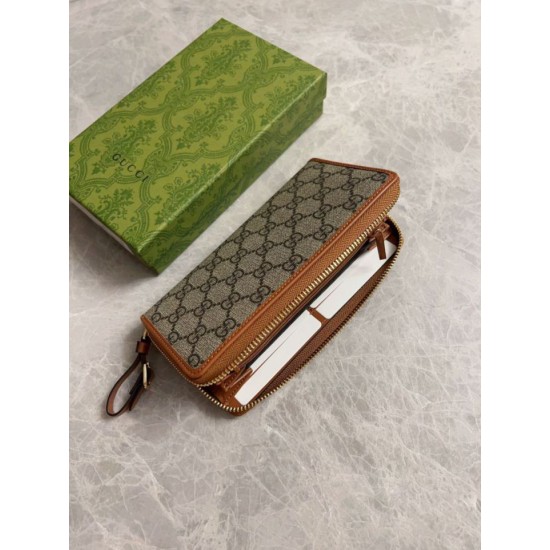 Replica Portafoglio Gucci GG Supreme con cerniera 821803 Marrone Imitazione Outlet Online