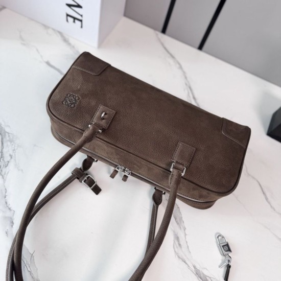 Replica Borsa a tracolla Loewe Amazona 31 pelle nabuk granulata marrone Imitazione Fallate Outlet