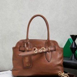 Replica Borse tote pelle Miu Miu Adventure 5BA292 Marrone Imitazione Fallate Outlet