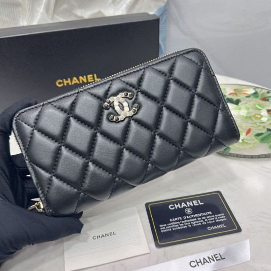Replica Portafoglio lungo Chanel trapuntato con logo CC e cerniera Imitazione Fallate Outlet