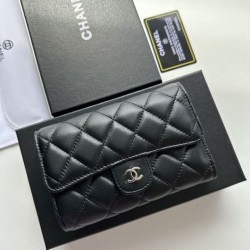 Replica Portafoglio Chanel Timeless/Classique in pelle trapuntata nera Imitazione Fallate Outlet