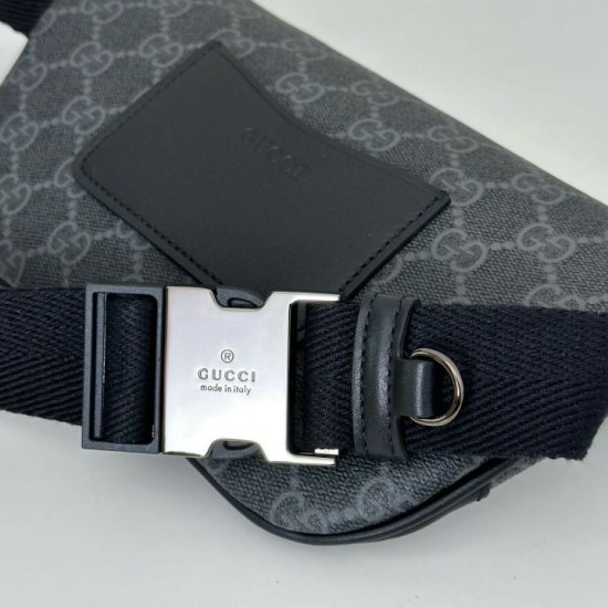 Replica Marsupio piccolo Gucci GG Emblem Uomo 821165 nero Imitazione Fallate Outlet