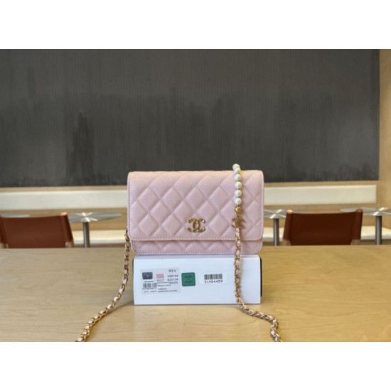 Replica Portafoglio Chanel trapuntato in caviale perlato con catena Woc Rosa False Fatte Bene