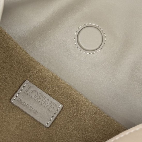 Replica Pochette con coulisse Borse Loewe Flamenco Beige False Fatte Bene