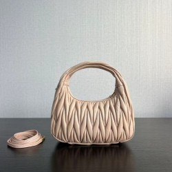 Replica Borsa hobo mini/piccolo Miu Miu Wander Matelasse Beige False Fatte Bene