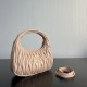 Replica Borsa hobo mini/piccolo Miu Miu Wander Matelasse Beige False Fatte Bene