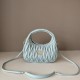 Replica Borsa hobo mini/piccolo Miu Miu Wander Matelasse Blu False Fatte Bene
