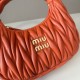 Replica Borsa hobo mini/piccolo Miu Miu Wander Matelasse Arancia False Fatte Bene
