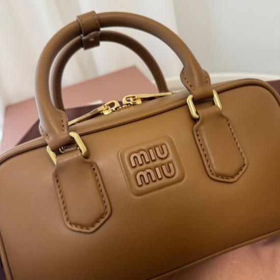 Replica Borsa a mano Miu Miu Arcadie 5BB142 Marrone False Fatte Bene