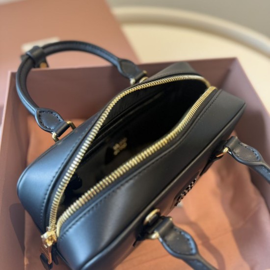 Replica Borsa a mano Miu Miu Arcadie 5BB142 Nero Imitazione Outlet Italia Replica Borsa a mano Miu Miu Arcadie 5BB142 Nero False Fatte Bene