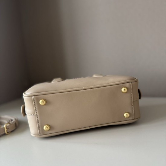 Replica Borsa a mano Miu Miu Arcadie 5BB142 Beige False Fatte Bene